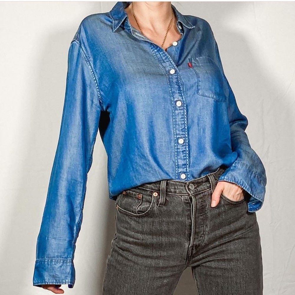 Levi’s boyfriend button up shirt